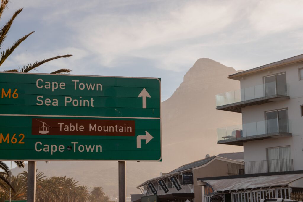 Uitzicht over Sea Point in Kaapstad, een van de beste wijken om te verblijven tijdens een rondreis door Zuid-Afrika.