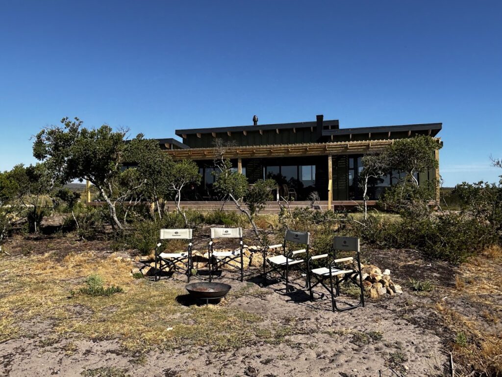 Self-catering lodge The Salt Mine met uitzicht op natuurreservaat bij Kaapstad